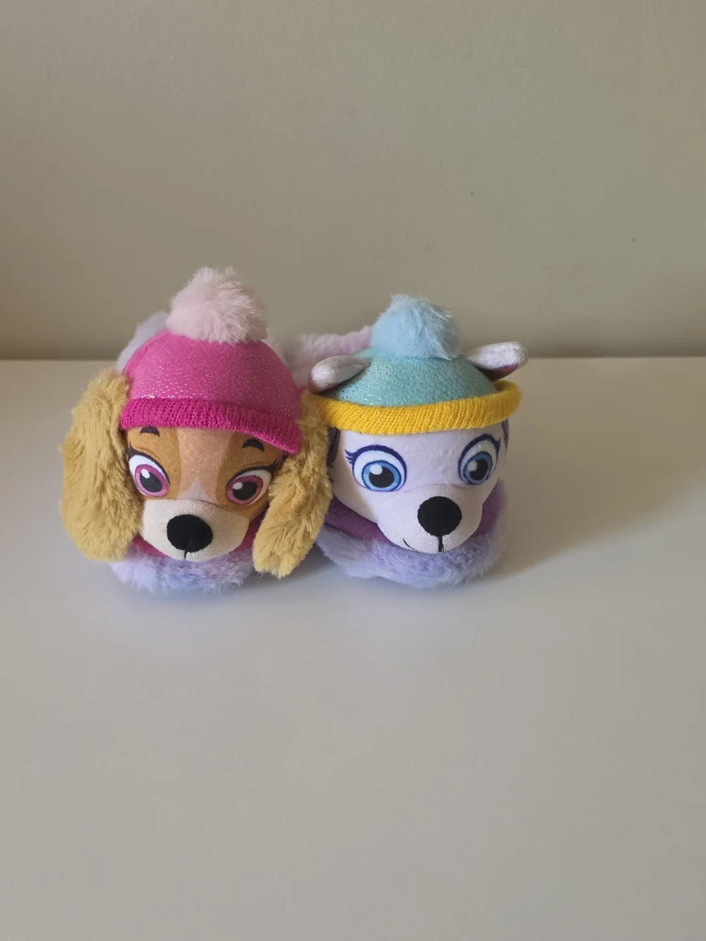 Paw Patrol toddler girl slippers featuring 3D plush heads of characters Skye and
